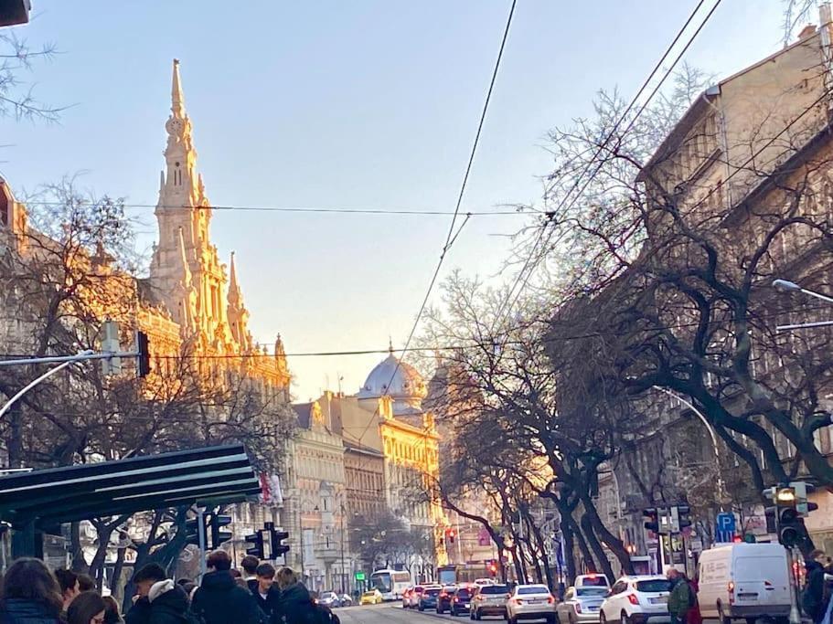 Cozy 3 Bedrooms At Center Apartment Budapest